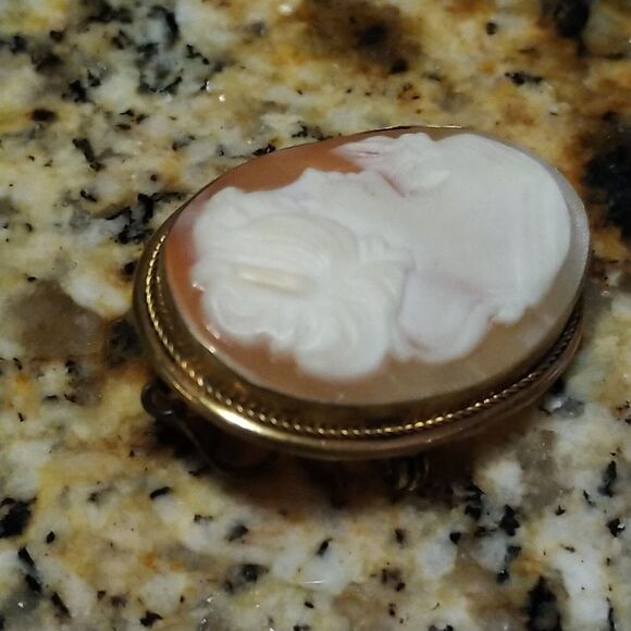 VINTAGE YELLOW GOLD SILVER 800 CARVED CAMEO RIGHT FACE BROOCH 4 GRAM PIN PENDANT - Picture 4 of 11